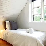 Lovely Two Story Rowhouse * Odense